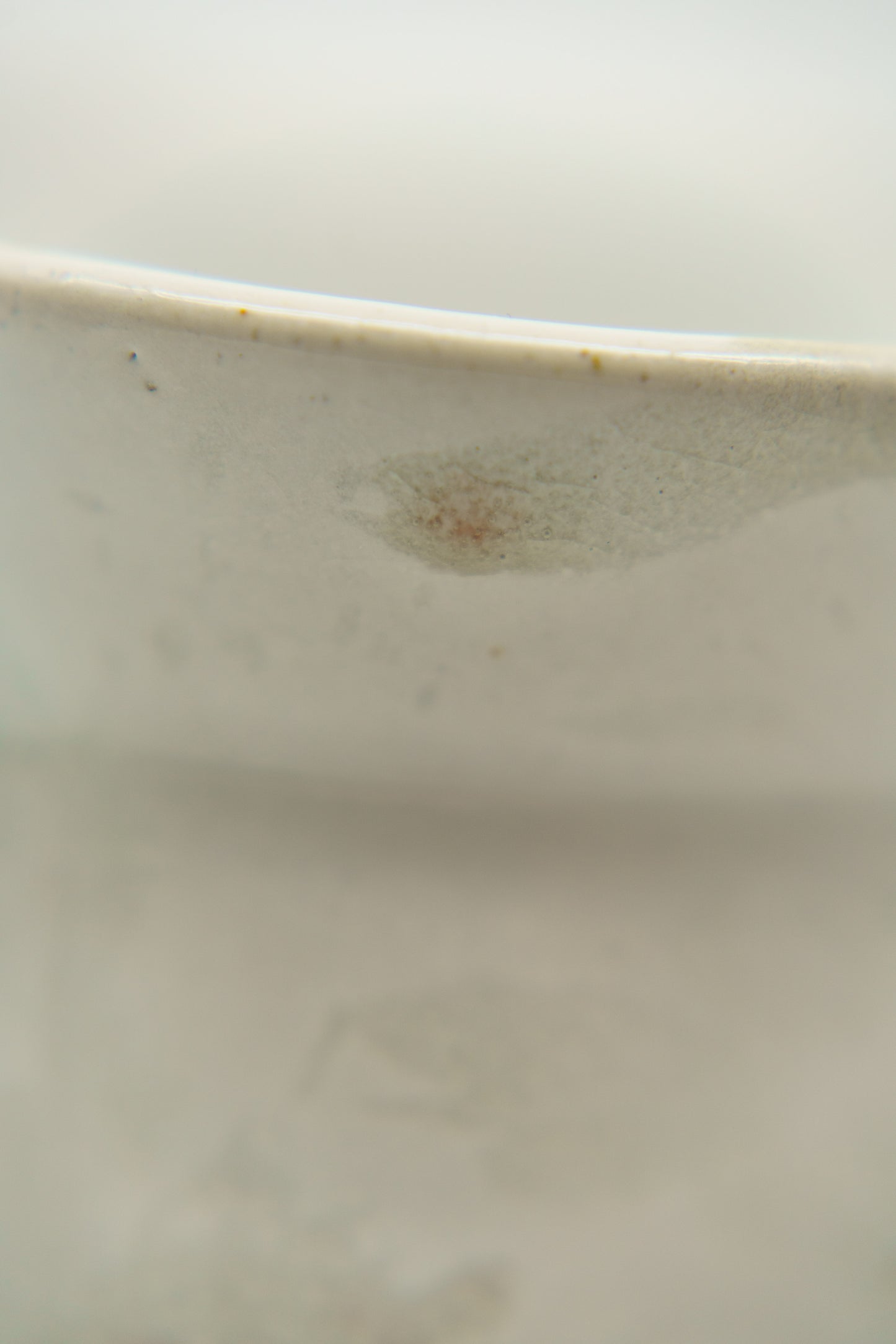 Rounded Vase in White Splatter