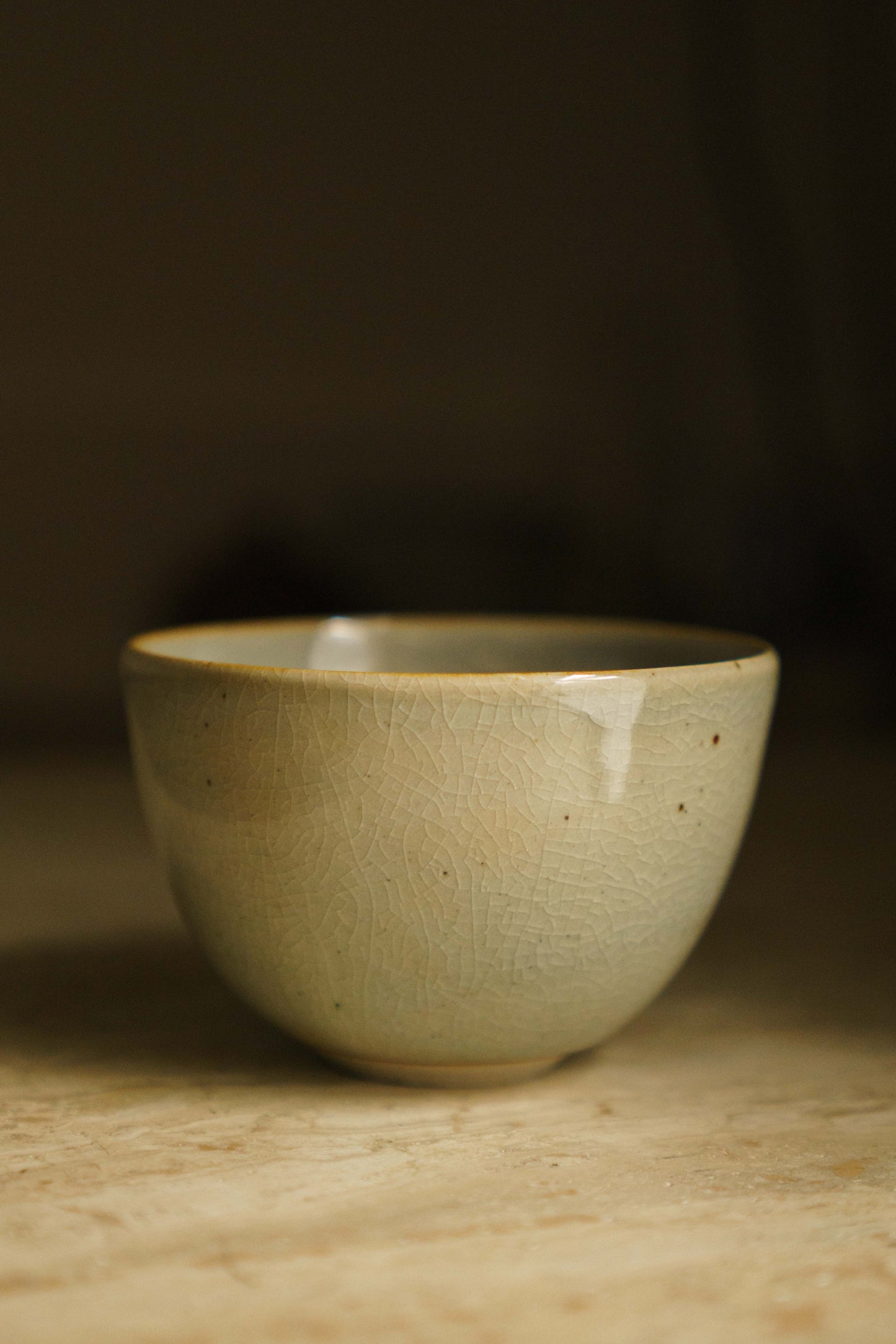 Teacup with wired foot