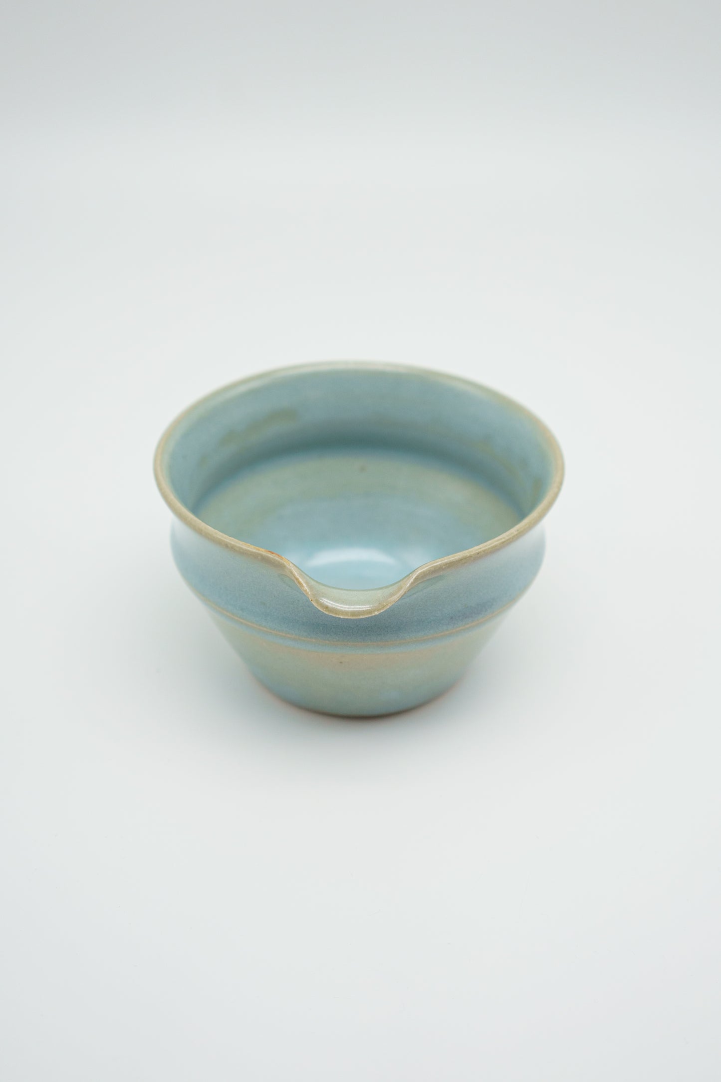 Collared Matcha Bowl in Icy Crackle Blue