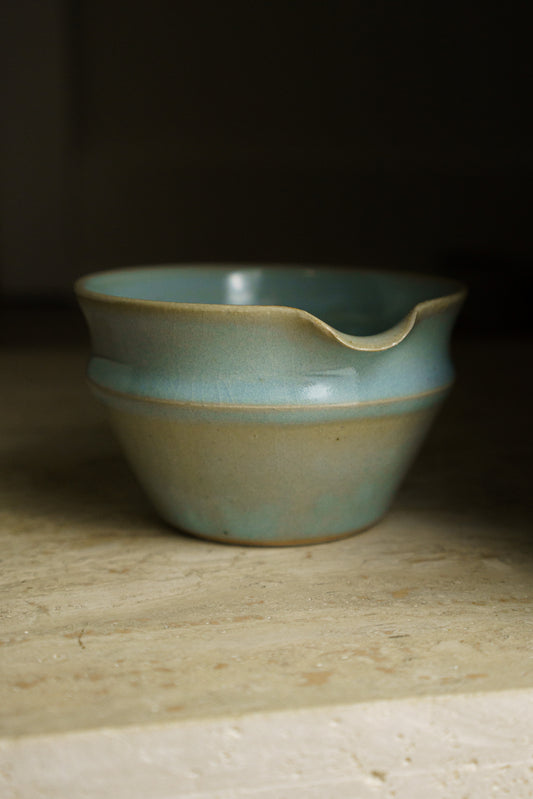 Collared Matcha Bowl in Icy Crackle Blue