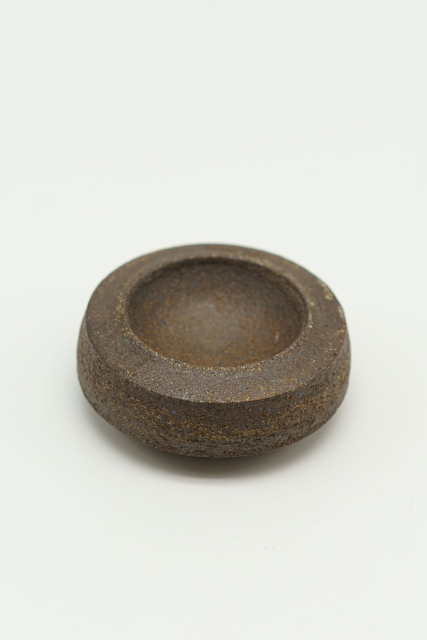 Almost Floating Compact Earth Trinket Dish