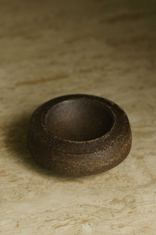 Almost Floating Compact Earth Trinket Dish