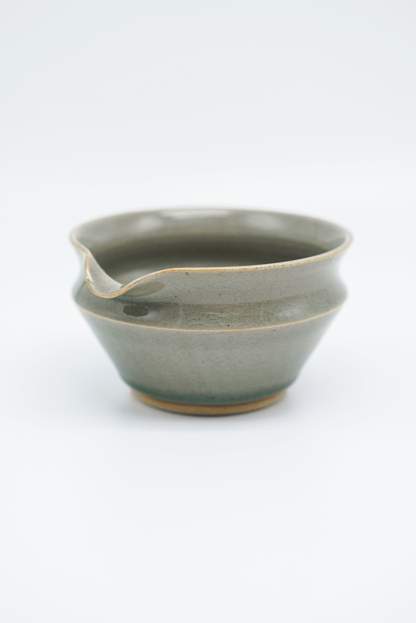 Collared Matcha Bowl in Celadon Blue