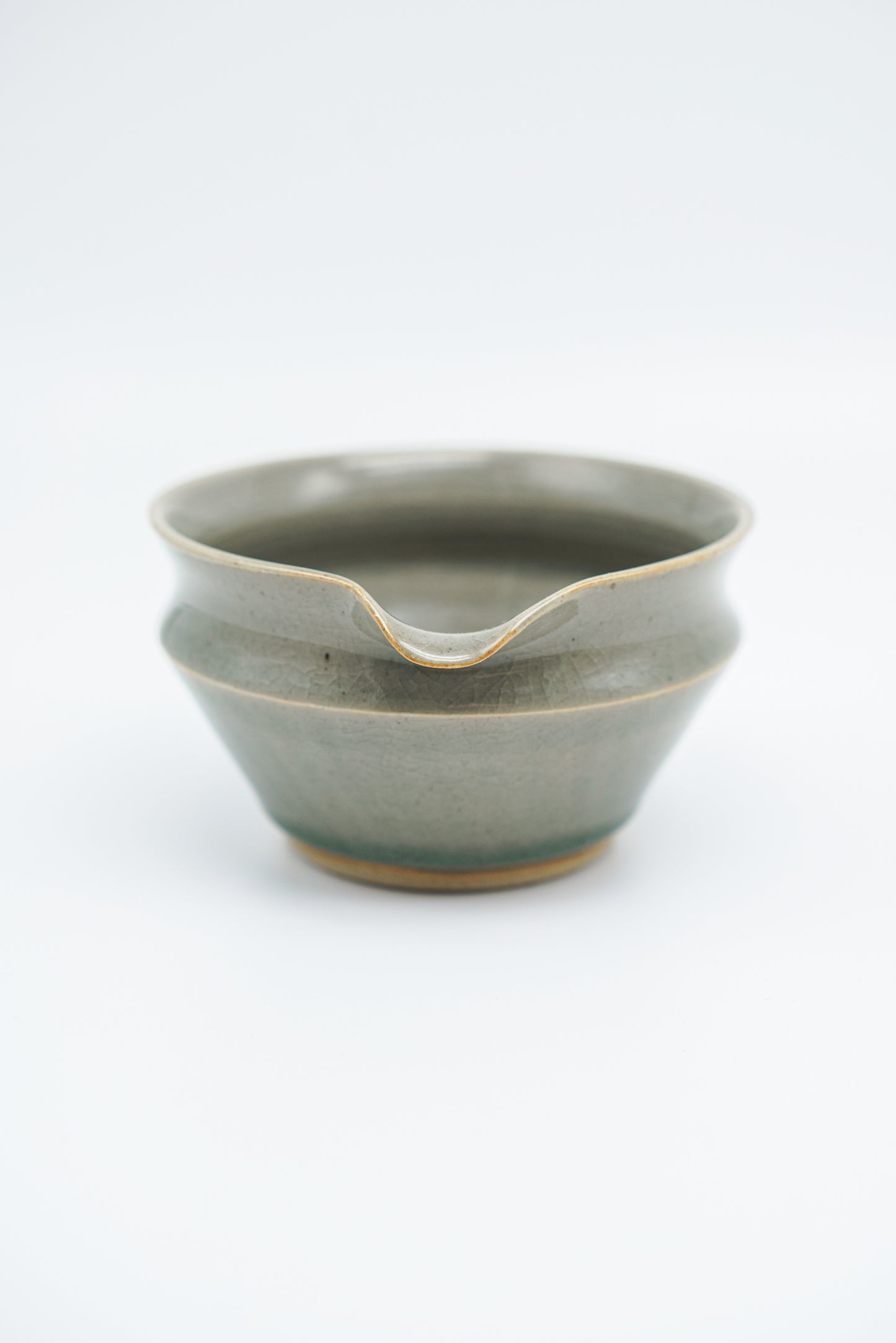 Collared Matcha Bowl in Celadon Blue