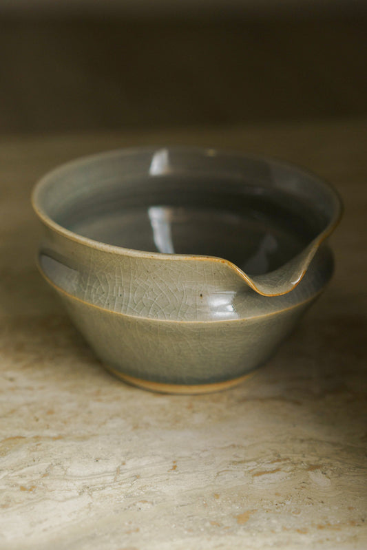 Collared Matcha Bowl in Celadon Blue