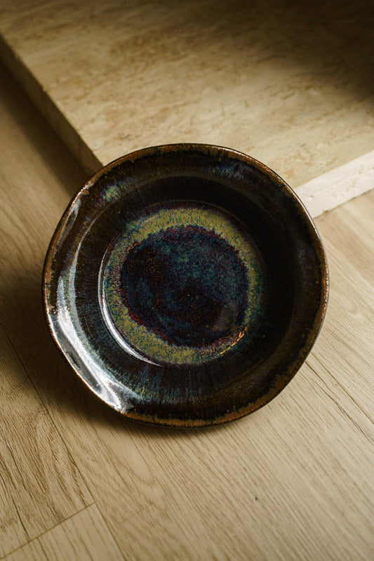 Wavy Rim Bowl with Flowing Gold