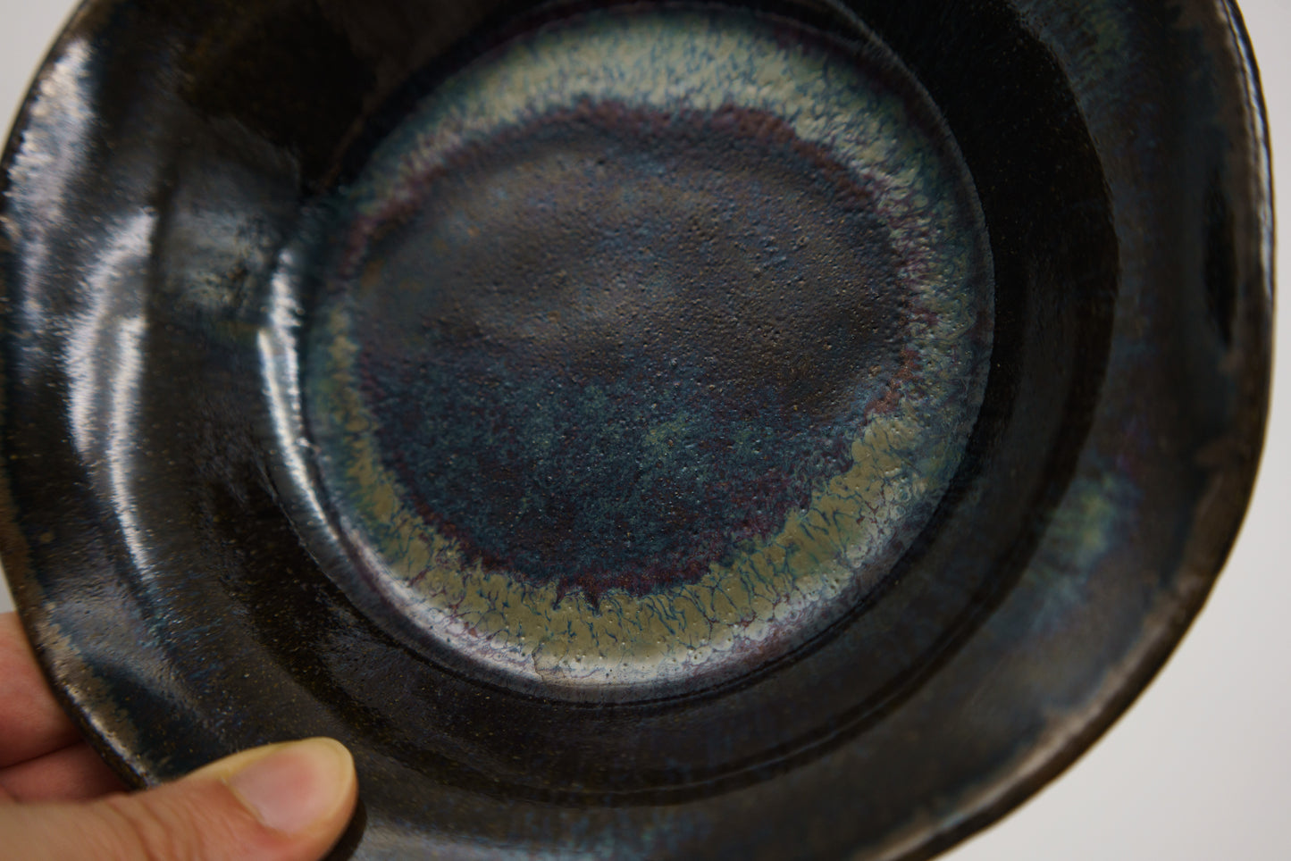 Wavy Rim Bowl with Flowing Gold