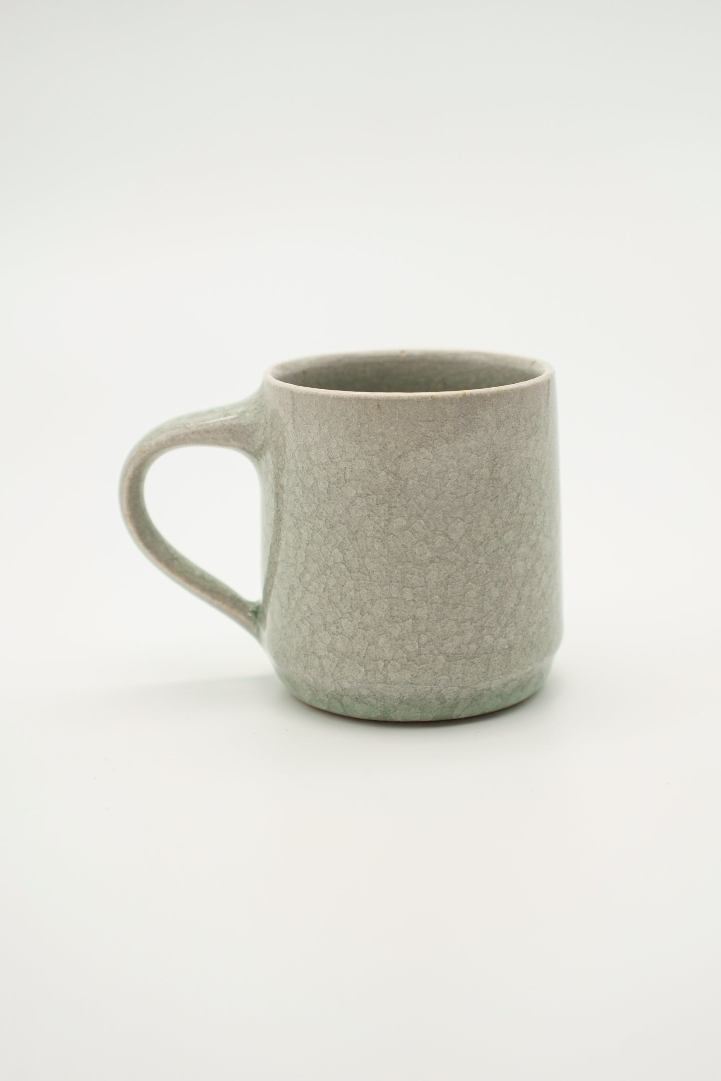 Tall Strawberry Mug in Light Blue-Green Ice Crack