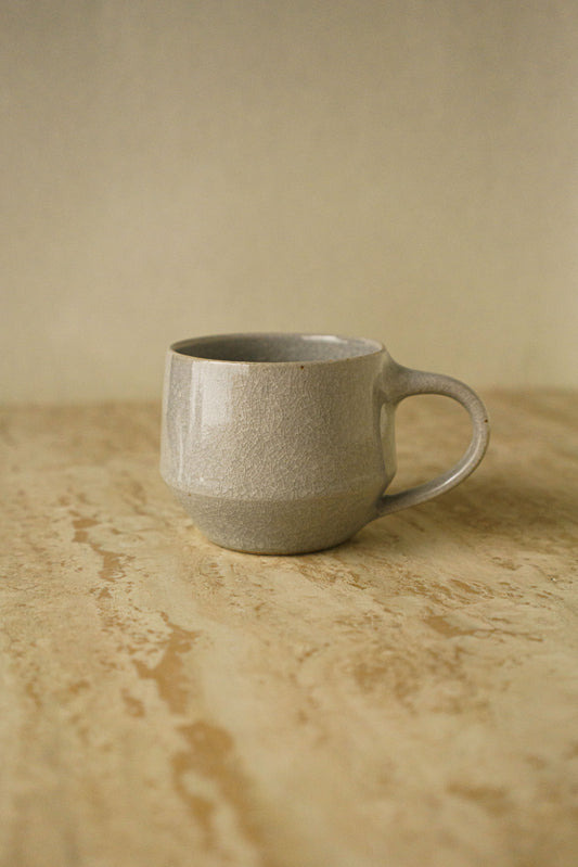 Short Strawberry Mug in Ice Crack