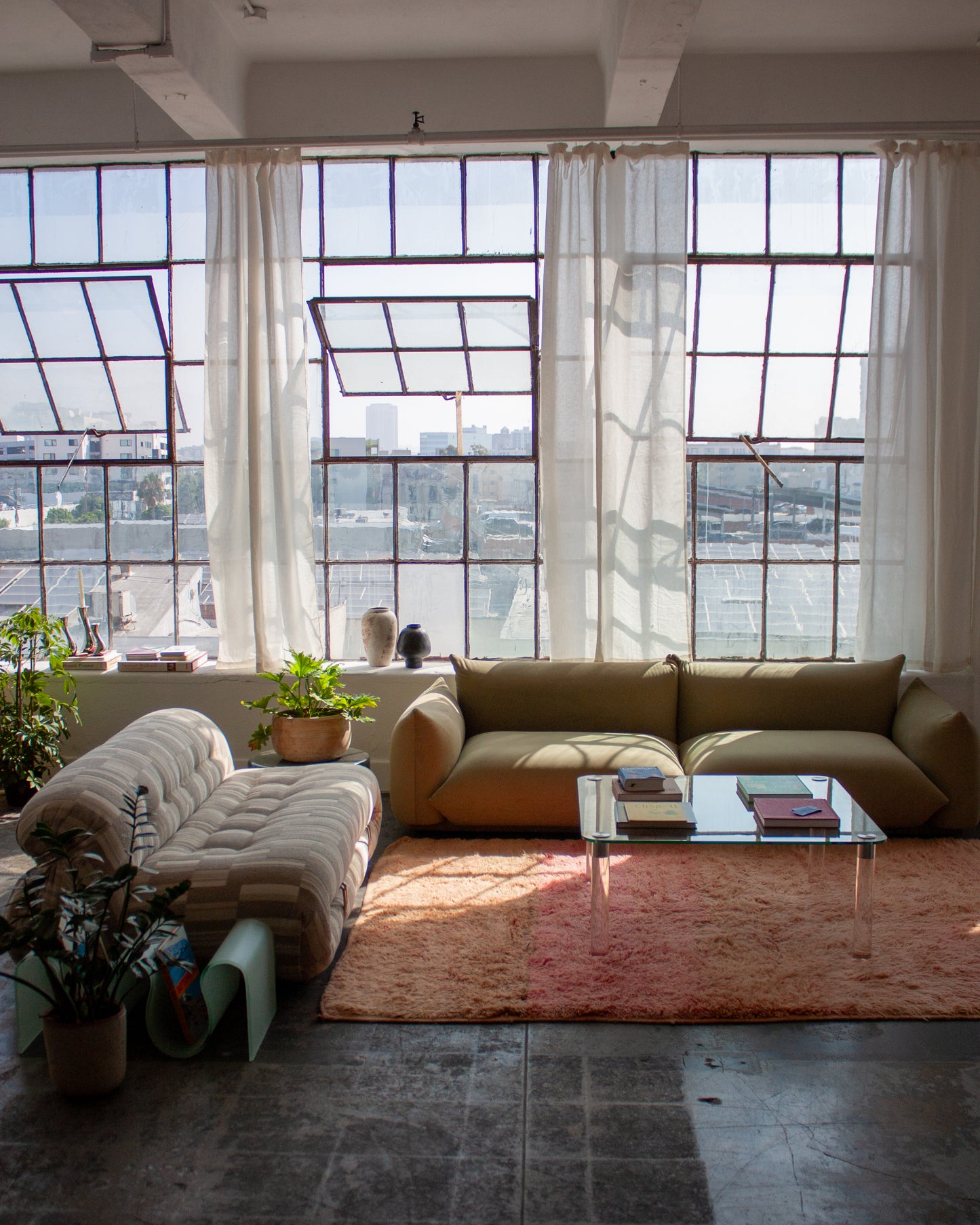 sofa sculpting session @ dupe